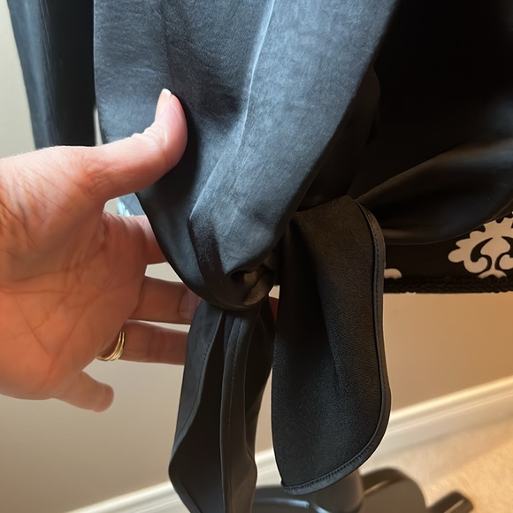 Cabi Crosstie Pullover (style 4288) - Picture 8 of 15